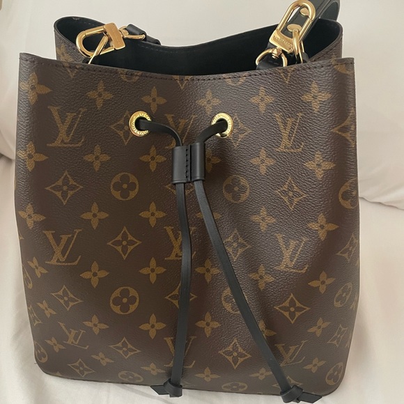 Louis Vuitton Neo Noe Mm in excellent condition. Good as new. - Picture 13 of 14